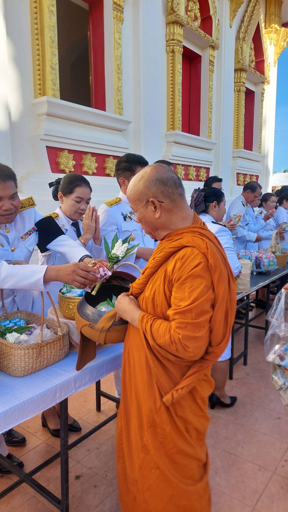 title - ส.ป.ก.ยโสธร ร่วมงานพิธีทางศาสนา ถวายเป็นพระกุศล แด่สมเด็จพระเจ้าลูกเธอ  เจ้าฟ้าพัชรกิติยาภา นเรนทิราเทพยวดี กรมหลวงราชริณีสิริพัชร มหาวัชราชธิดา  ในวาระครบ 15 วัน (ปัณรสมวาร) ณ พระอุโบสถ วัดศรีธรรมมาราม (พระอารามหลวง)